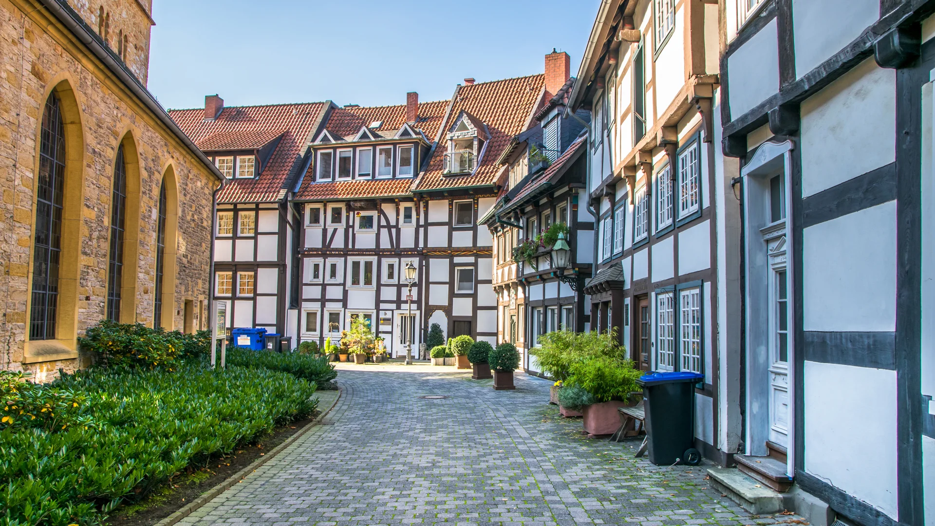 Immobilienmakler Bielefeld Wohnen Altstadt Geno Immobilien GENO Immobilien – Ihr Immobilienmakler in Bielefeld für Altbau, Innenstadt, Kaufen, Mieten und Neubauprojekte